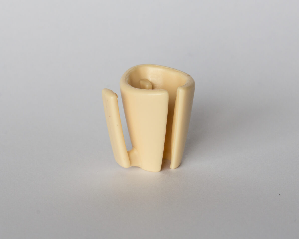 DPA_Shirtholder_beige