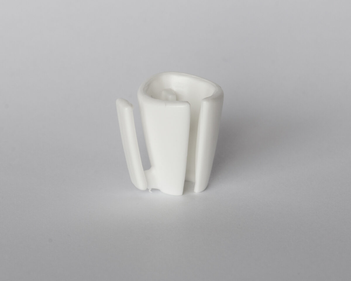 DPA_Shirtholder_white