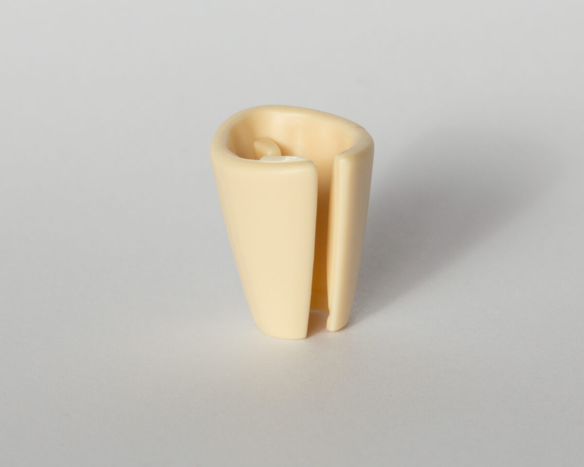DPA_Tshirtholder_beige