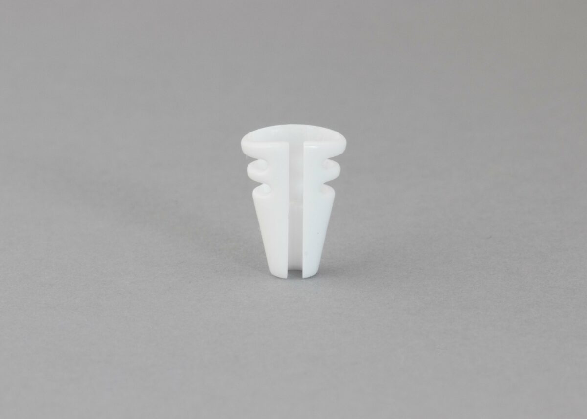 HAM_6060_T-shirt_holder_white