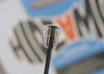 HAM_MKE2_T-shirt_holder_BG_transp