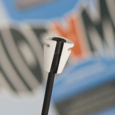 HAM_MKE2_T-shirt_holder_BG_white