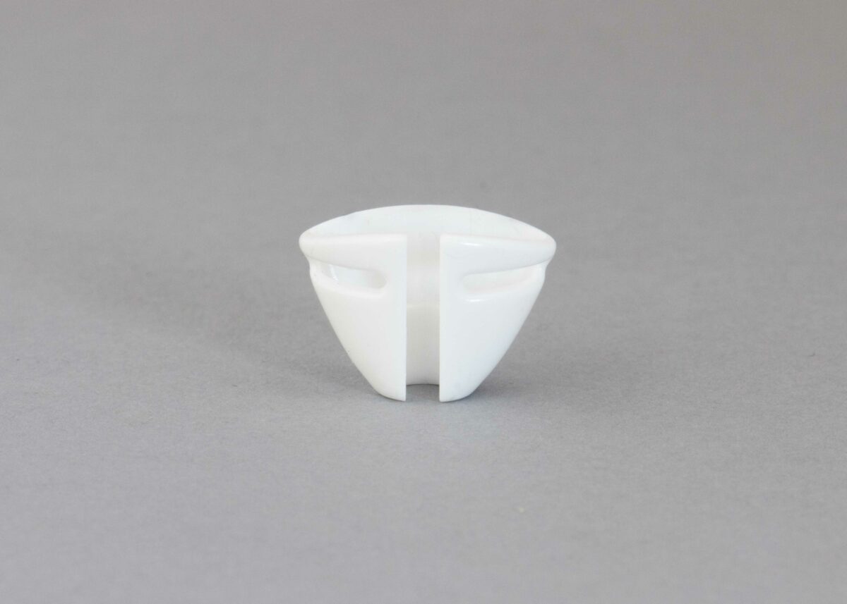 HAM_MKE2_Tie_holder_white