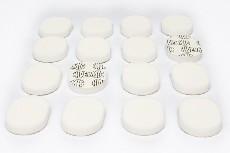 Hide-a-mic Foam-o-pad_16_white