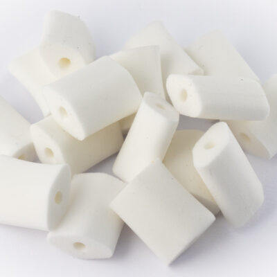 Hide-a-mic Foam-o-reg_pile_white
