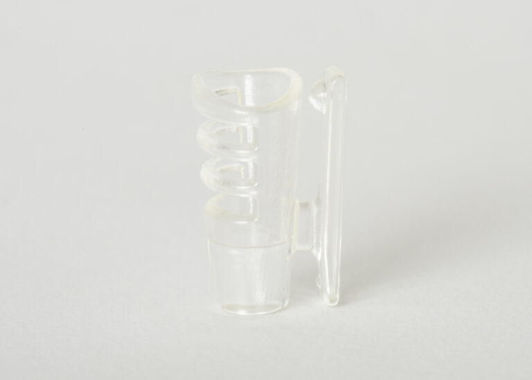 SCSHT1_shirt_holder_transparent