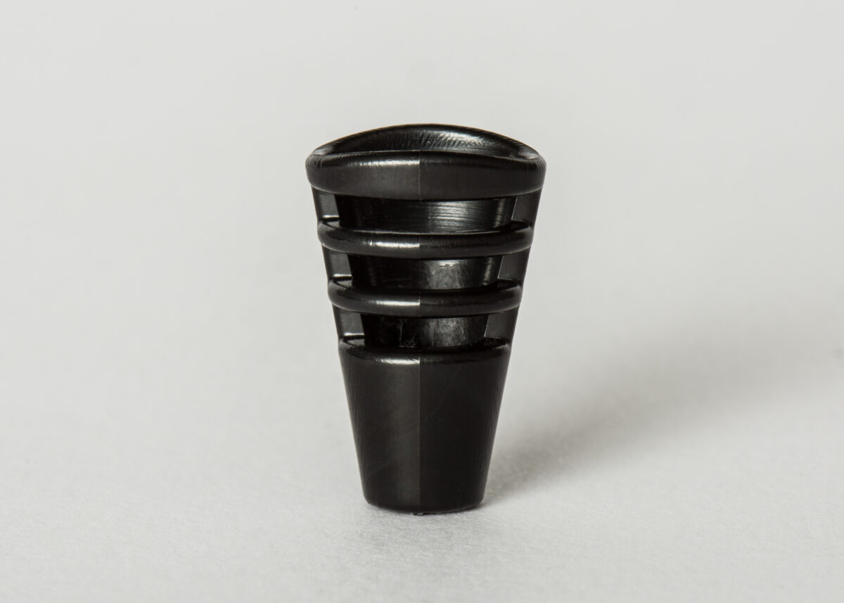 SCTSB1_t_shirt_holder_black